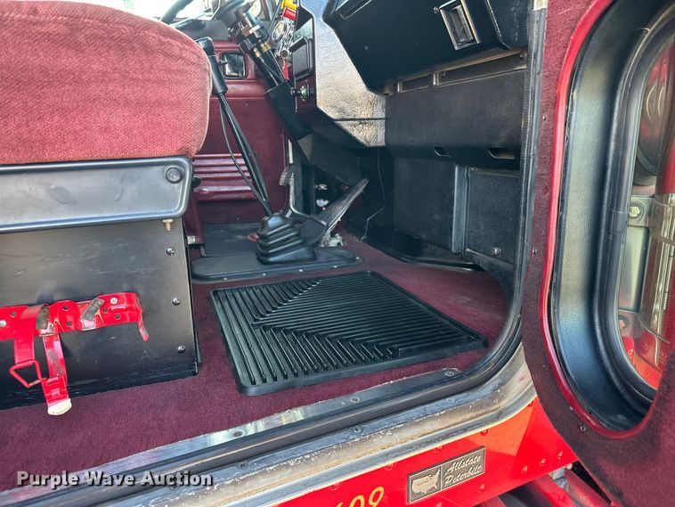 image for item FK1588 1995 Peterbilt 357 dump truck