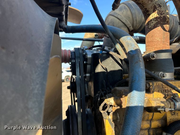 image for item FK1588 1995 Peterbilt 357 dump truck