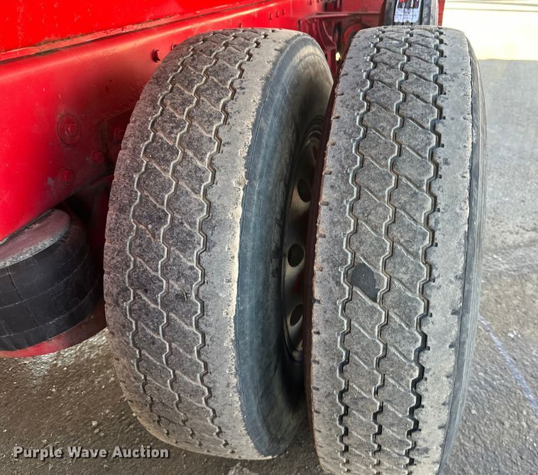 image for item FK1588 1995 Peterbilt 357 dump truck