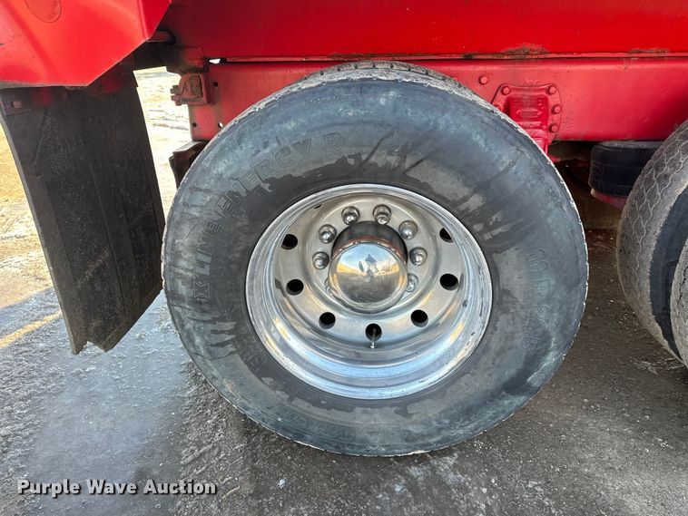 image for item FK1588 1995 Peterbilt 357 dump truck