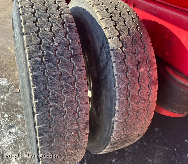 image for item FK1588 1995 Peterbilt 357 dump truck