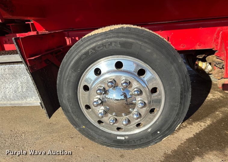 image for item FK1588 1995 Peterbilt 357 dump truck