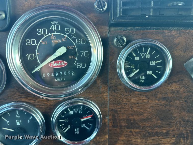 image for item FK1588 1995 Peterbilt 357 dump truck