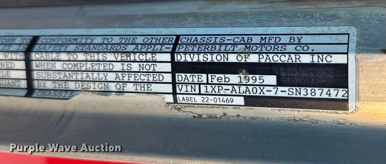 image for item FK1588 1995 Peterbilt 357 dump truck