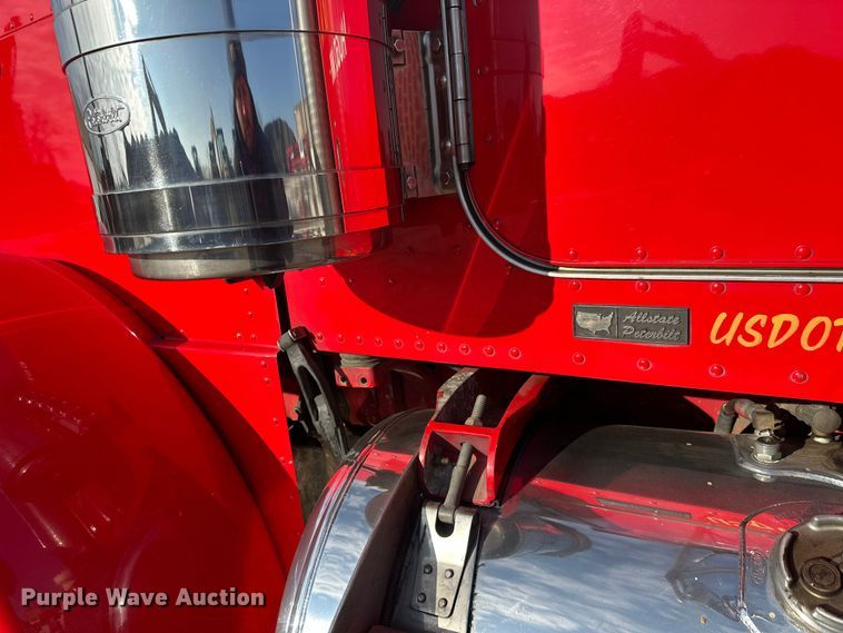 image for item FK1589 2005 Peterbilt 379 dump truck