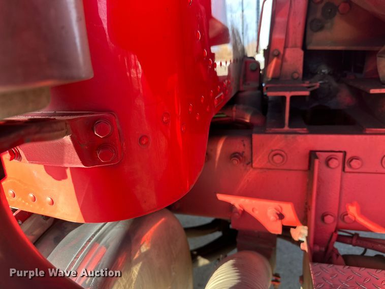 image for item FK1589 2005 Peterbilt 379 dump truck