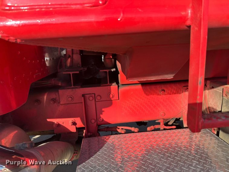 image for item FK1589 2005 Peterbilt 379 dump truck