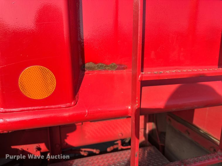 image for item FK1589 2005 Peterbilt 379 dump truck