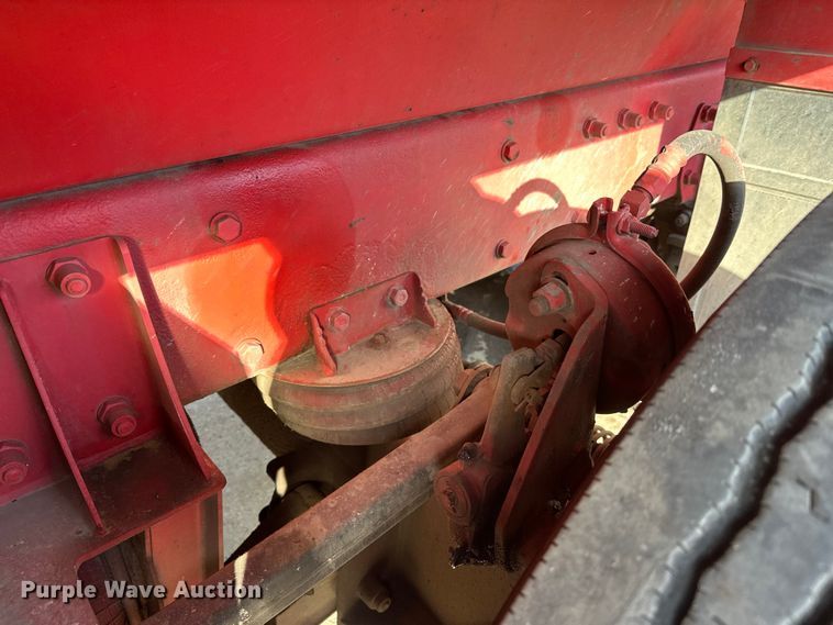 image for item FK1589 2005 Peterbilt 379 dump truck