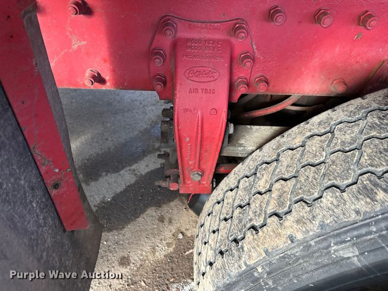 image for item FK1589 2005 Peterbilt 379 dump truck