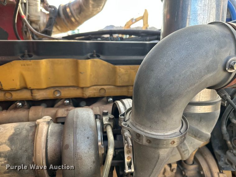 image for item FK1589 2005 Peterbilt 379 dump truck