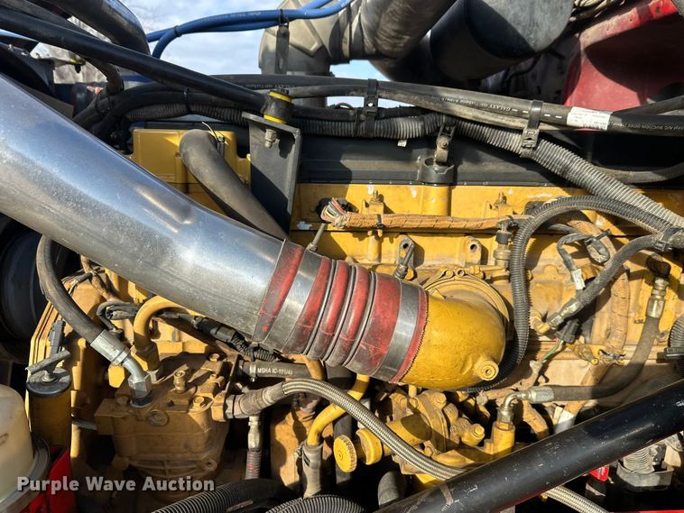 image for item FK1589 2005 Peterbilt 379 dump truck