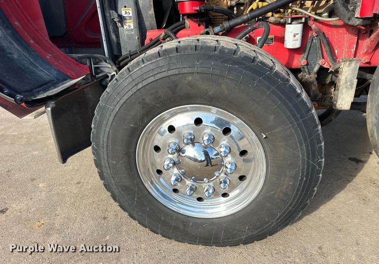 image for item FK1589 2005 Peterbilt 379 dump truck