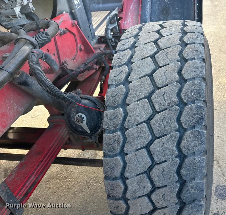 image for item FK1589 2005 Peterbilt 379 dump truck