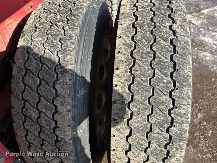 image for item FK1589 2005 Peterbilt 379 dump truck