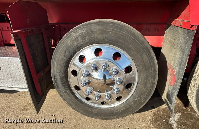 image for item FK1589 2005 Peterbilt 379 dump truck