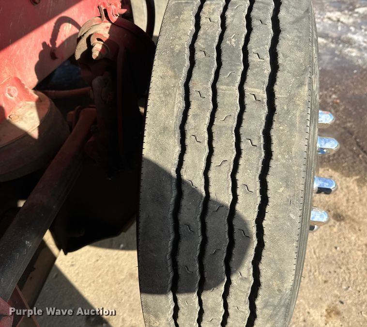 image for item FK1589 2005 Peterbilt 379 dump truck