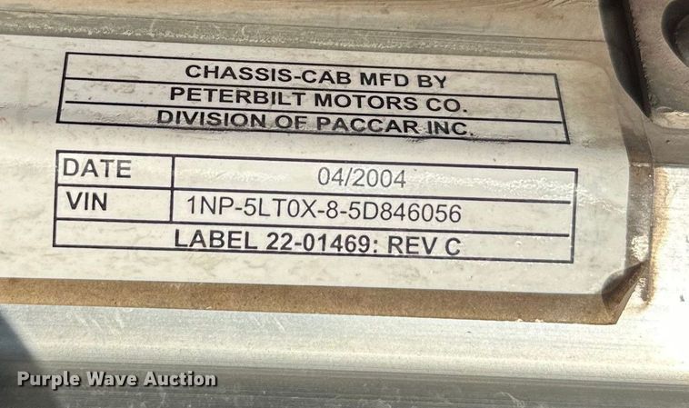 image for item FK1589 2005 Peterbilt 379 dump truck