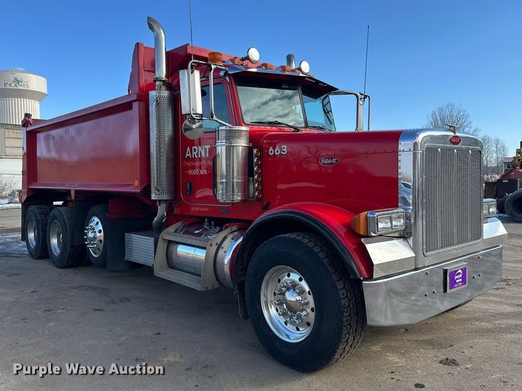 image for item FK1590 2007 Peterbilt 379 dump truck