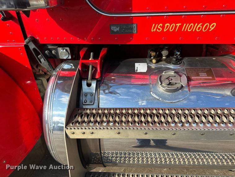 image for item FK1590 2007 Peterbilt 379 dump truck