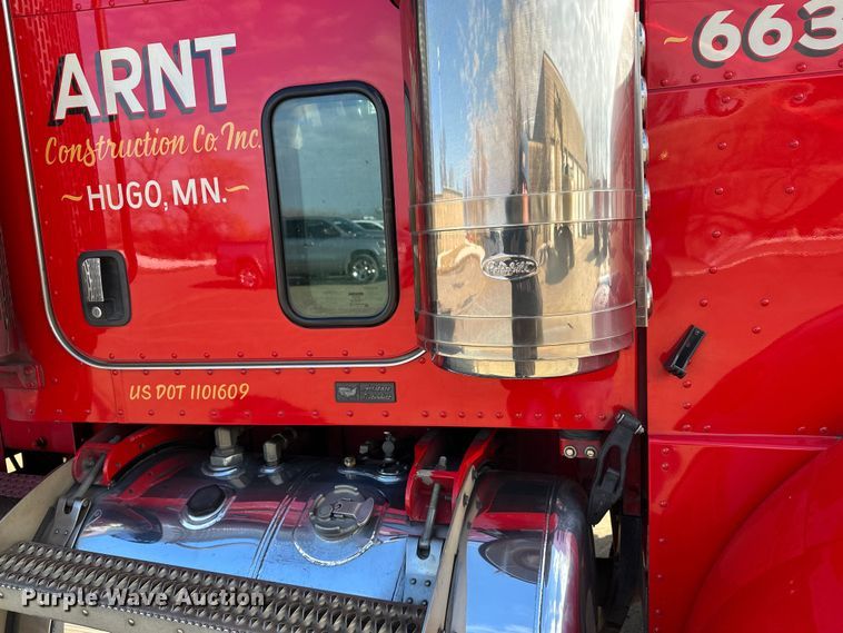 image for item FK1590 2007 Peterbilt 379 dump truck