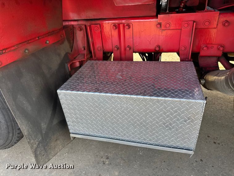 image for item FK1590 2007 Peterbilt 379 dump truck