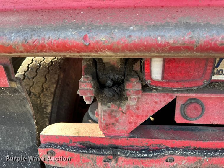 image for item FK1590 2007 Peterbilt 379 dump truck