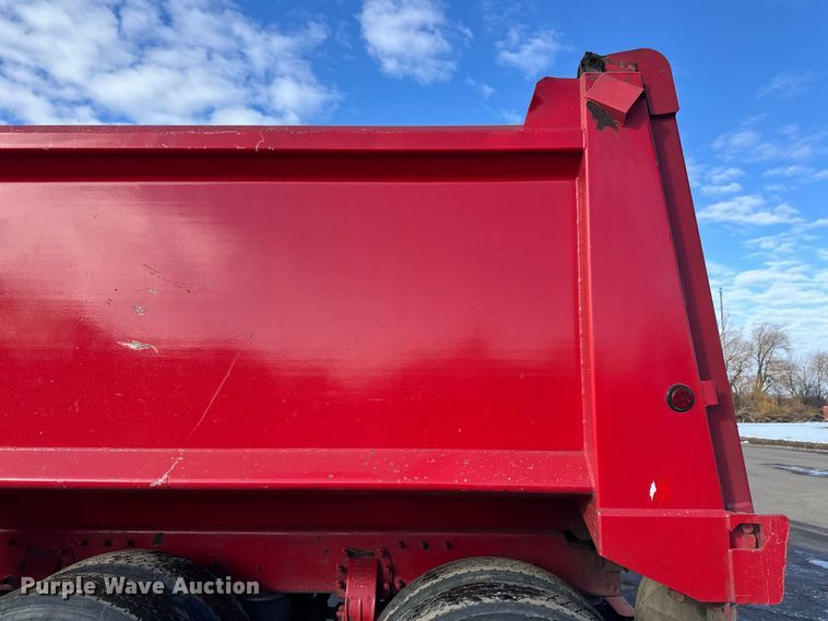 image for item FK1590 2007 Peterbilt 379 dump truck