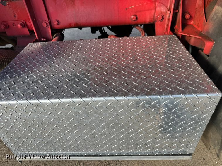 image for item FK1590 2007 Peterbilt 379 dump truck