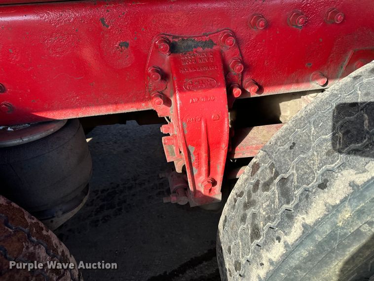 image for item FK1590 2007 Peterbilt 379 dump truck