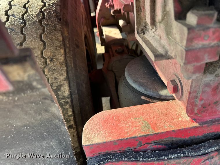 image for item FK1590 2007 Peterbilt 379 dump truck