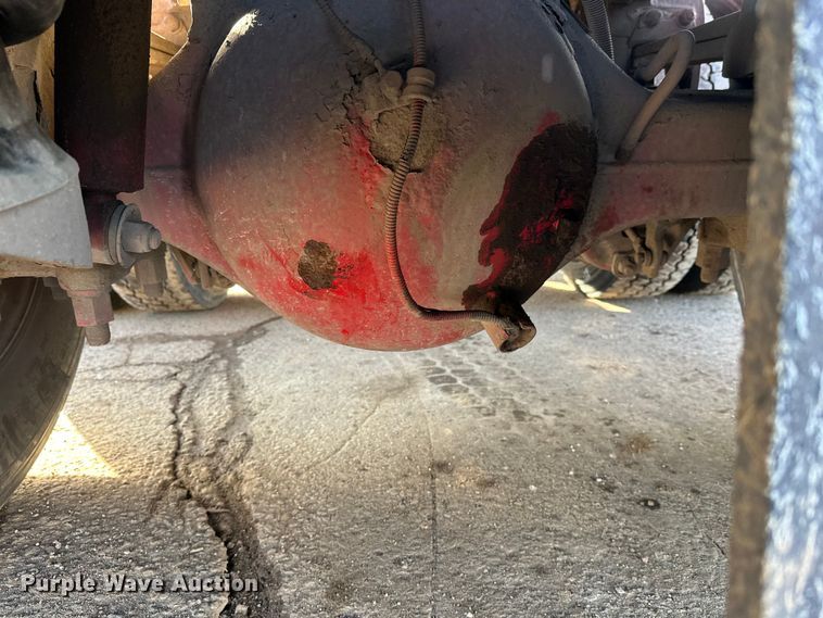 image for item FK1590 2007 Peterbilt 379 dump truck