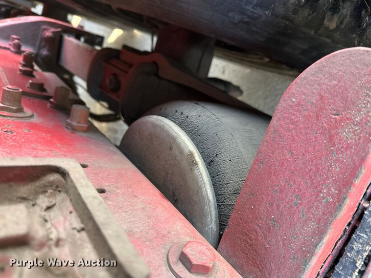 image for item FK1590 2007 Peterbilt 379 dump truck