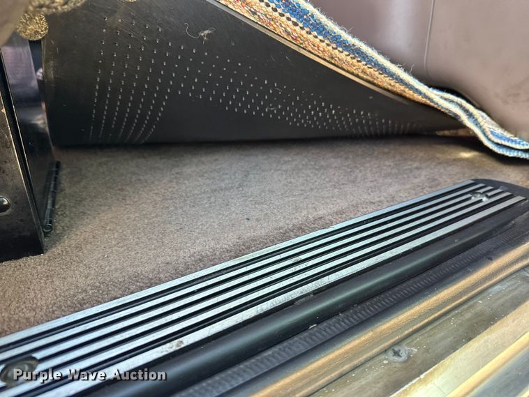 image for item FK1590 2007 Peterbilt 379 dump truck