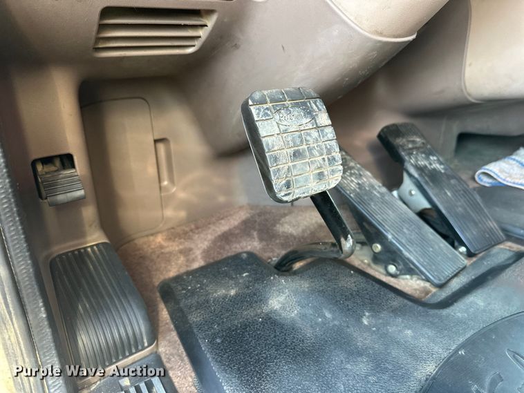 image for item FK1590 2007 Peterbilt 379 dump truck