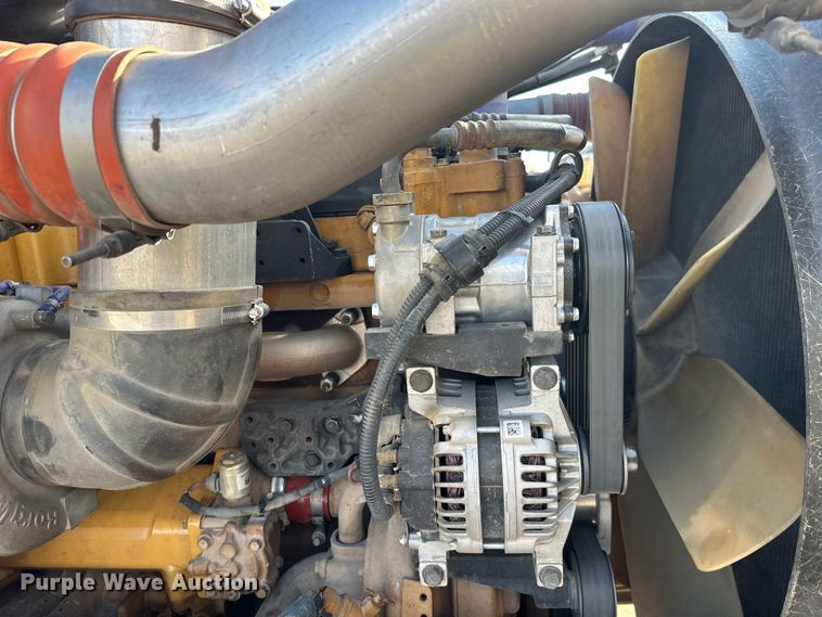 image for item FK1590 2007 Peterbilt 379 dump truck