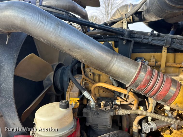 image for item FK1590 2007 Peterbilt 379 dump truck