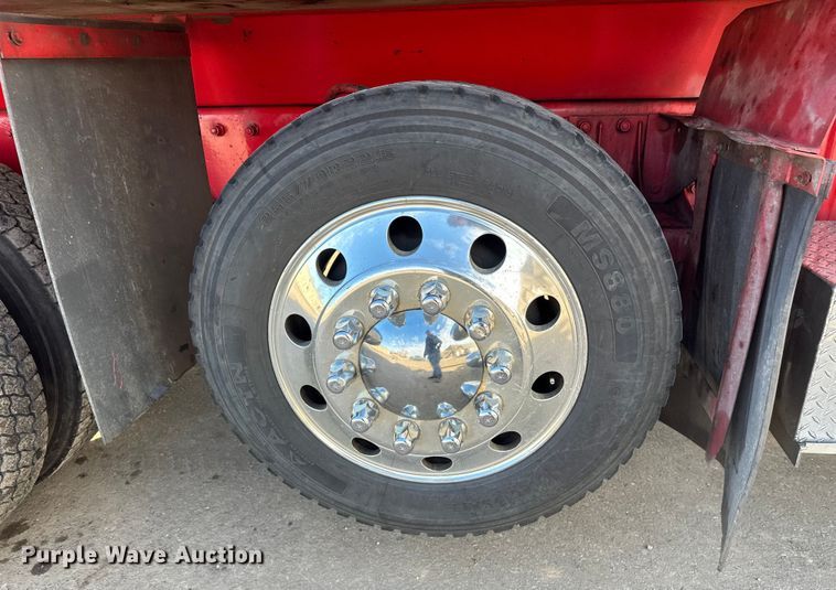 image for item FK1590 2007 Peterbilt 379 dump truck