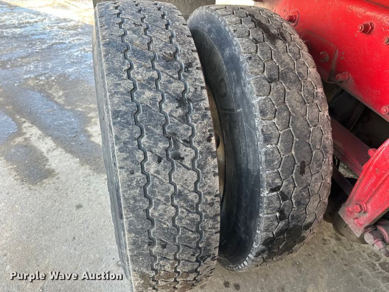 image for item FK1590 2007 Peterbilt 379 dump truck