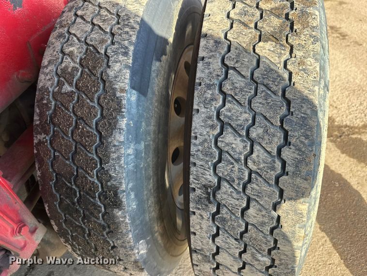 image for item FK1590 2007 Peterbilt 379 dump truck