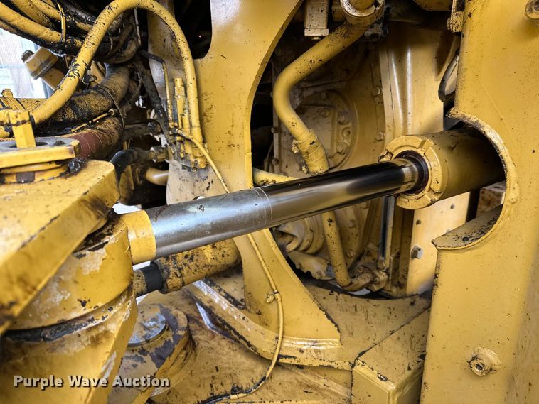 image for item FK1595 2001 Caterpillar 980G wheel loader