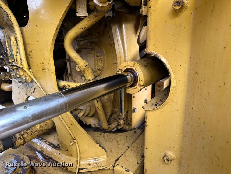 image for item FK1595 2001 Caterpillar 980G wheel loader