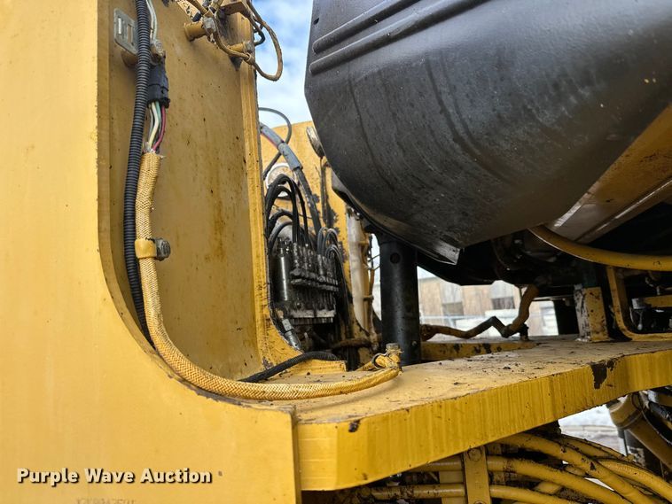 image for item FK1595 2001 Caterpillar 980G wheel loader