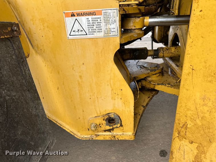 image for item FK1595 2001 Caterpillar 980G wheel loader