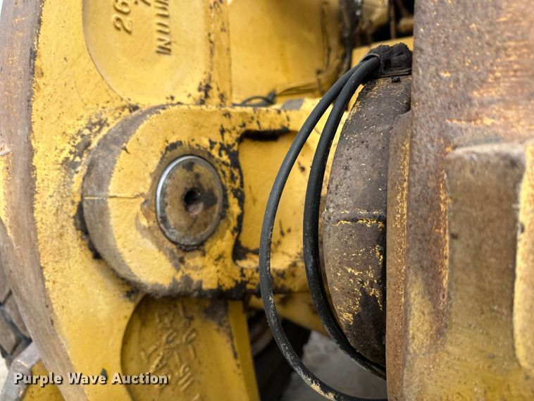 image for item FK1595 2001 Caterpillar 980G wheel loader