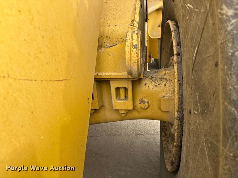 image for item FK1595 2001 Caterpillar 980G wheel loader