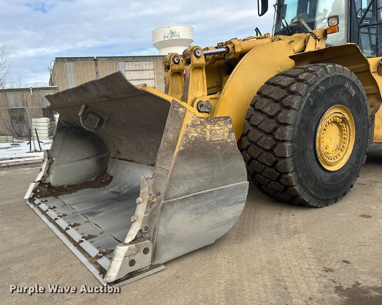 image for item FK1595 2001 Caterpillar 980G wheel loader