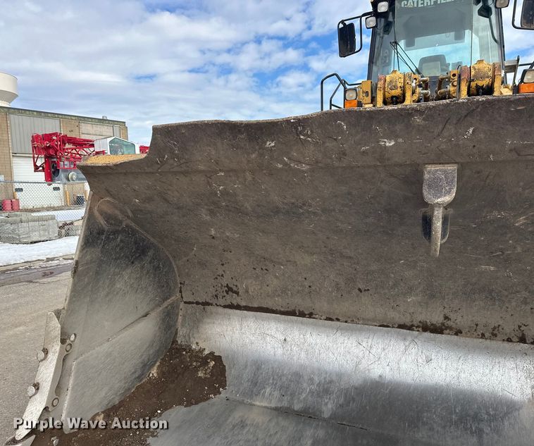 image for item FK1595 2001 Caterpillar 980G wheel loader