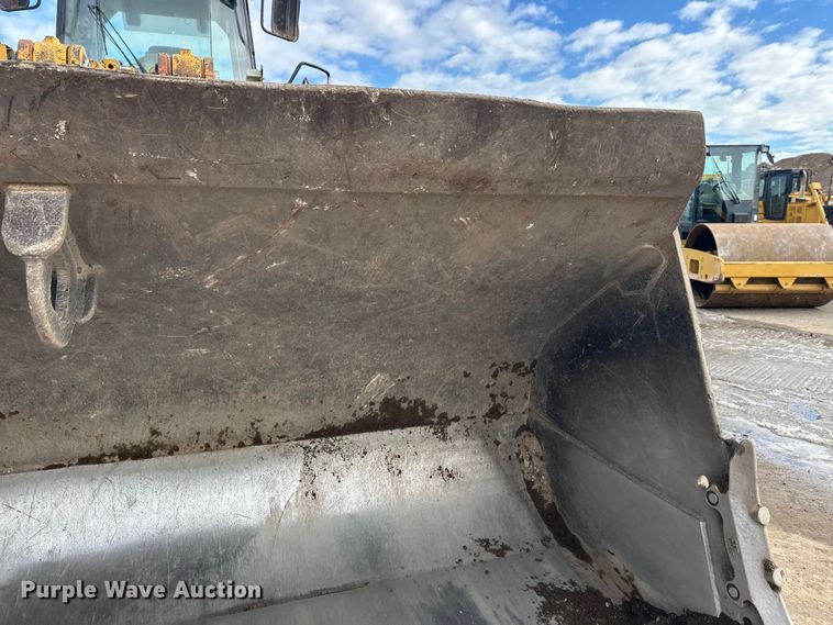 image for item FK1595 2001 Caterpillar 980G wheel loader