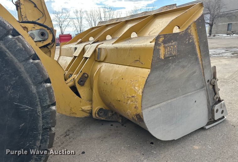 image for item FK1595 2001 Caterpillar 980G wheel loader